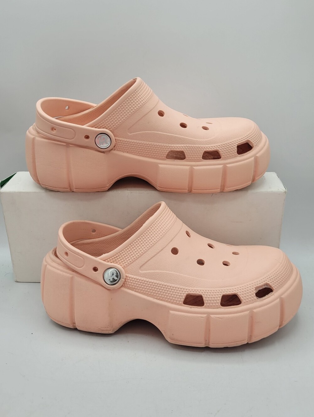 Chunky Platform Clogs Size 7 - Picture 15 of 16